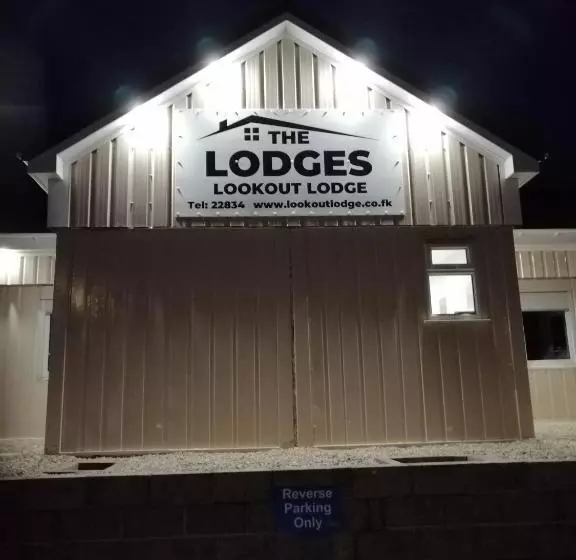 هتل The Lodges