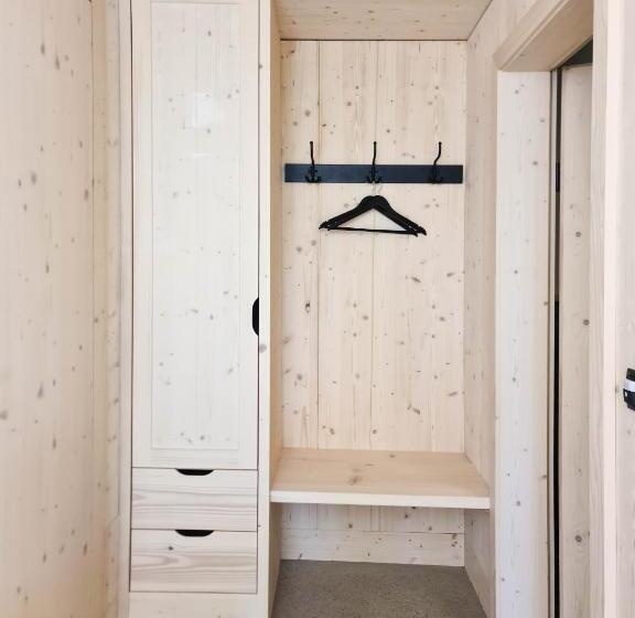 Hotelli Zimmerei Mit Frühstück