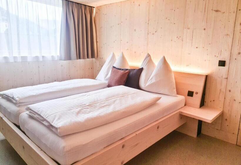 Hotelli Zimmerei Mit Frühstück