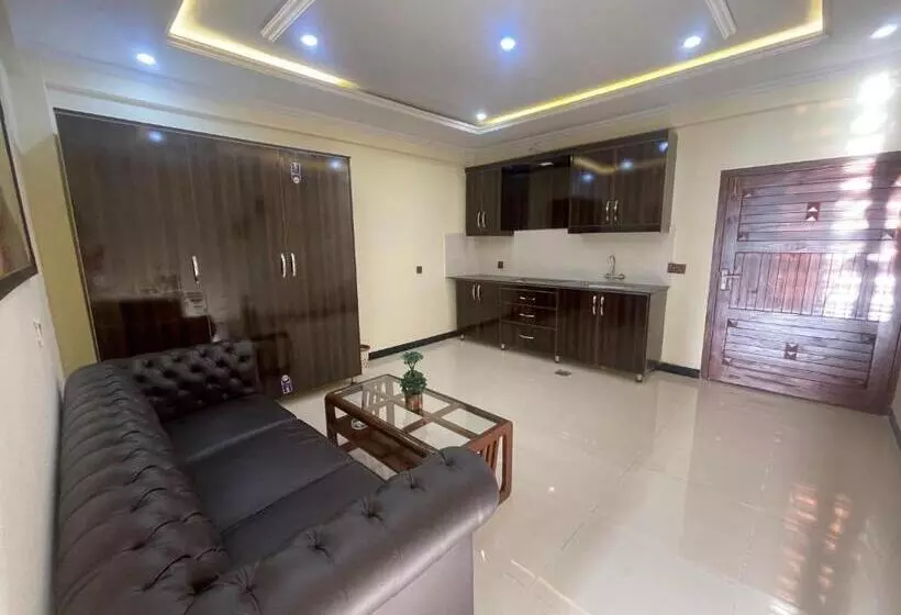 پانسیون Crown Inn Apartments