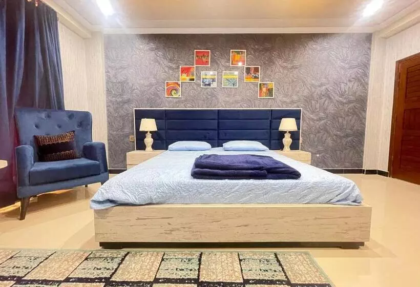 پانسیون Crown Inn Apartments