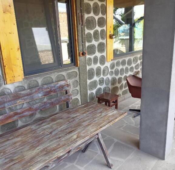 پانسیون Enea Boutique Apartment