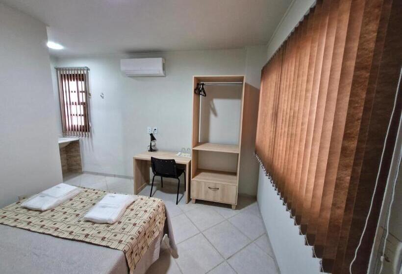 پانسیون Pousada Solar Dos Pássaros