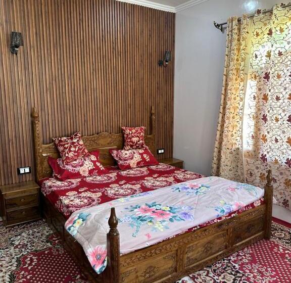 ペンション Serene Stay Guest House