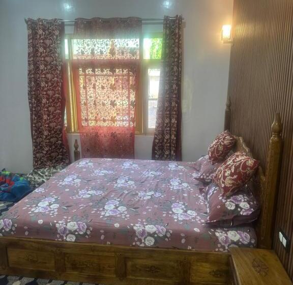 ペンション Serene Stay Guest House