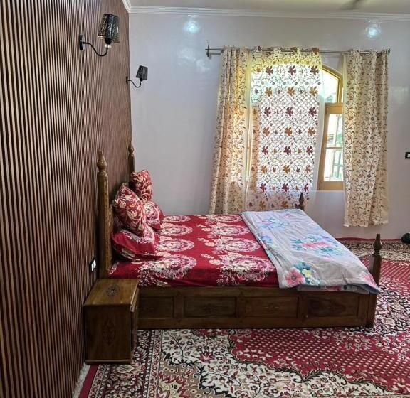 ペンション Serene Stay Guest House