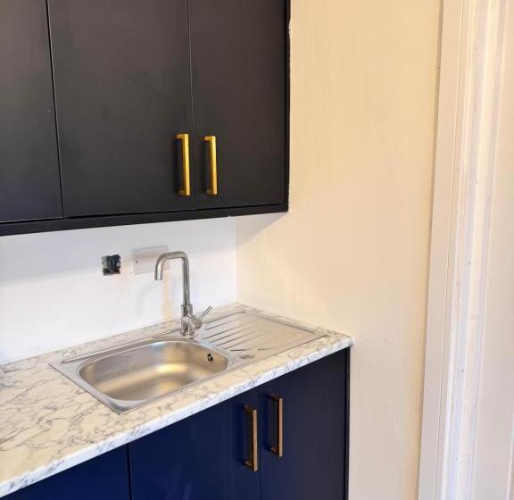 ペンション Stay In Ashford, Heathrow