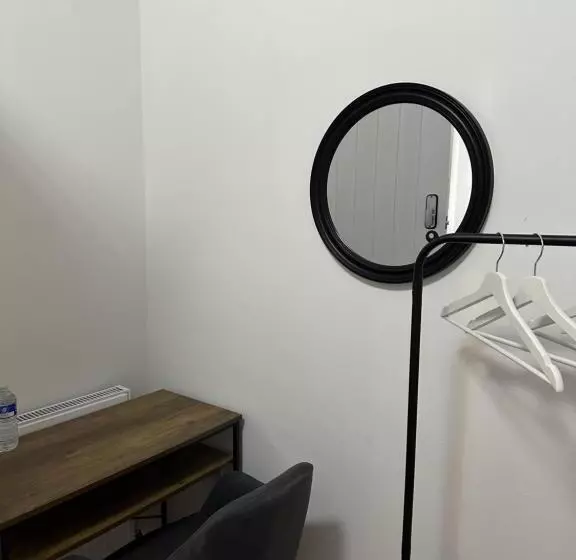 ペンション Stay In Ashford, Heathrow