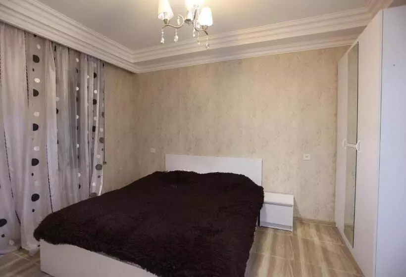 Majatalo Vs Guest House