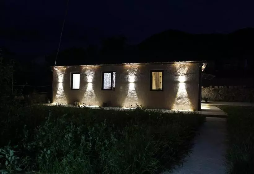 Majatalo Vs Guest House