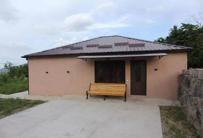 Majatalo Vs Guest House