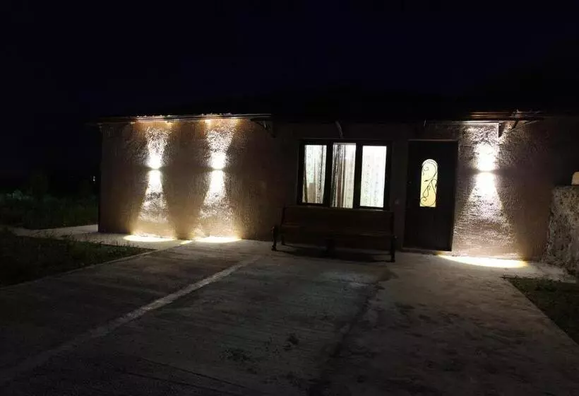 Majatalo Vs Guest House