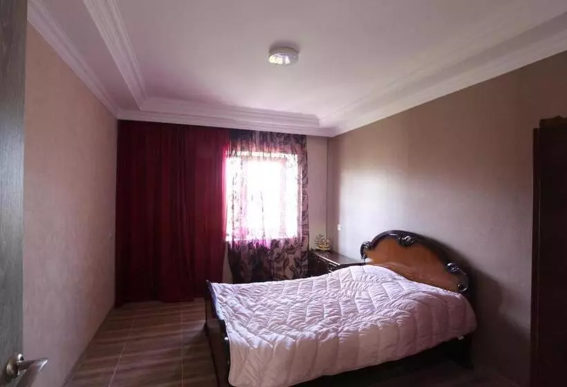 Majatalo Vs Guest House