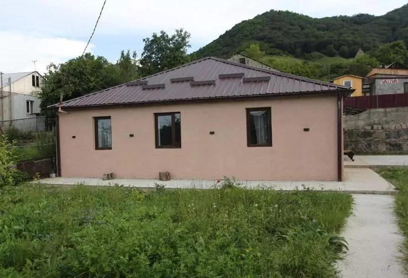 Majatalo Vs Guest House