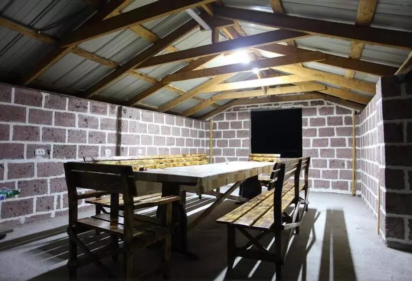 Majatalo Vs Guest House