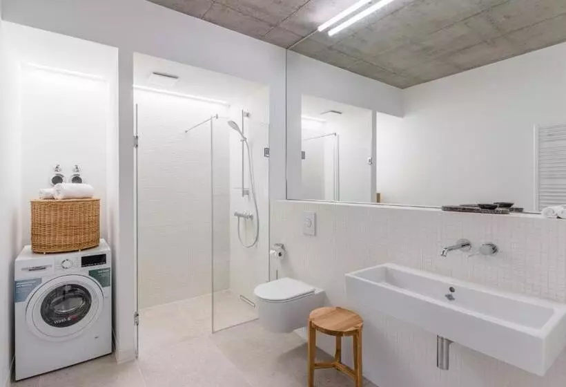 Wilmina Suites