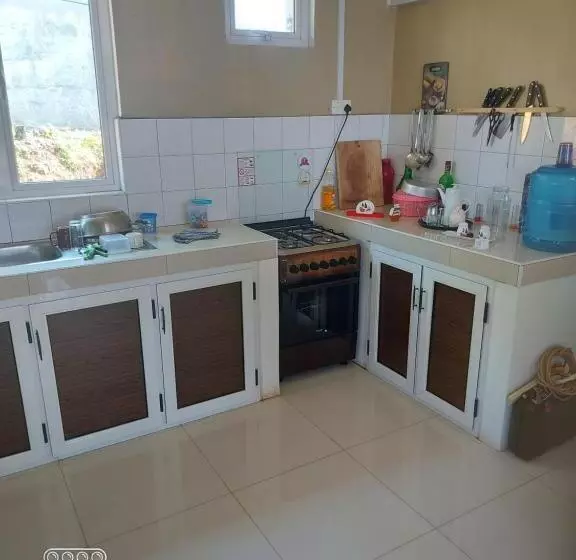 تختخواب و صبحانه Ocean Viewpoint Lodge