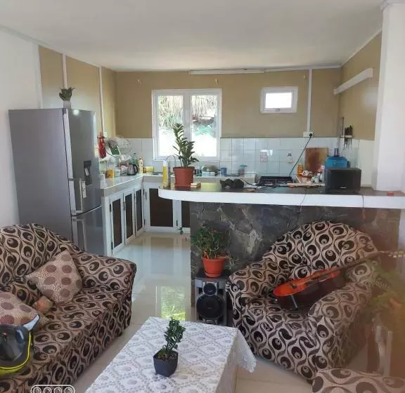 تختخواب و صبحانه Ocean Viewpoint Lodge