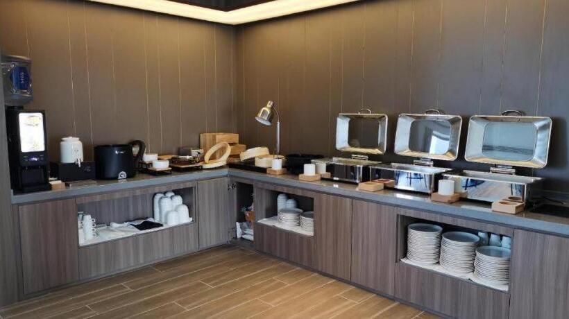 Hanting Hotel Wuhan Optics Valley Youth Club