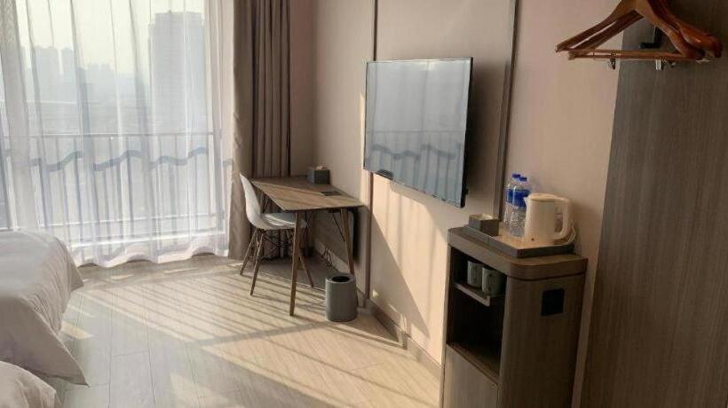 Hanting Hotel Wuhan Optics Valley Youth Club