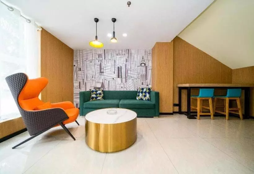 Hotelli City Comfort Inn Zhangzhou Wanda Plaza