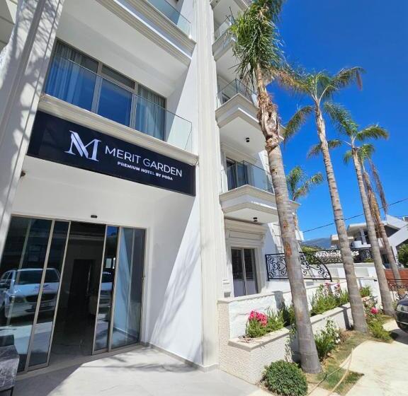 هتل Merit Garden