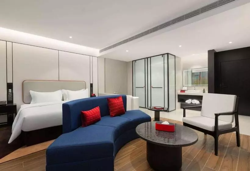 هتل Ramada By Wyndham Xishuangbanna Jinghong