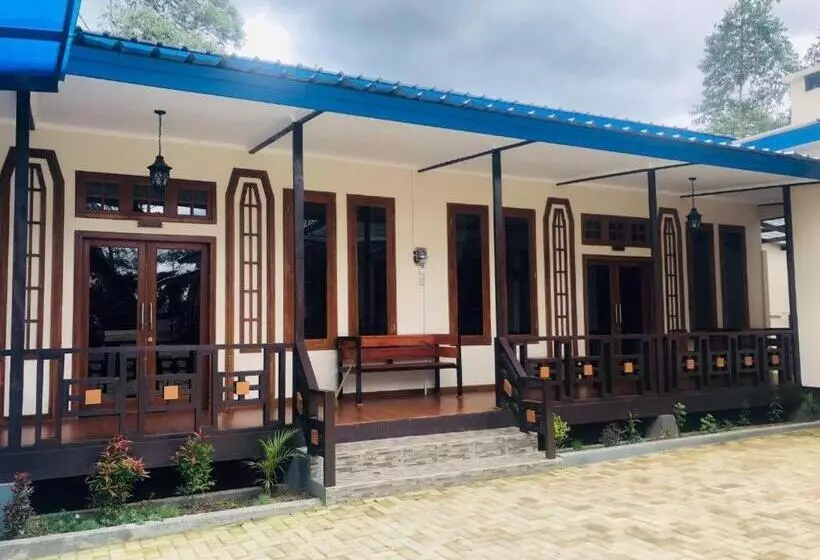 Hotelli Villa Mutiara Hitam Situ Cileunca Pangalengan