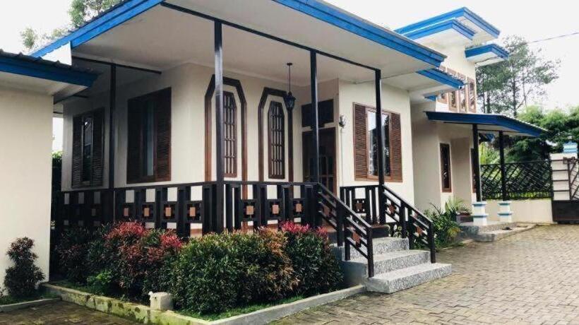 Otel Villa Mutiara Hitam Situ Cileunca Pangalengan