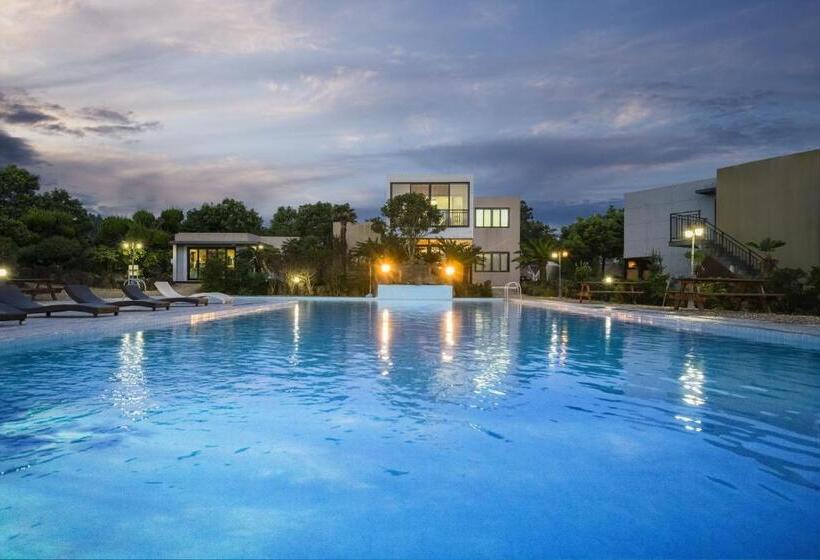 Jeju Aewol Hongsland Pension