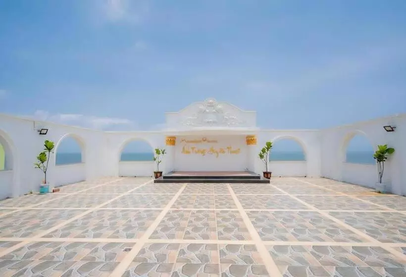 Khách Sạn Moonlight Hotel   Mặt Biển Hải Tiến