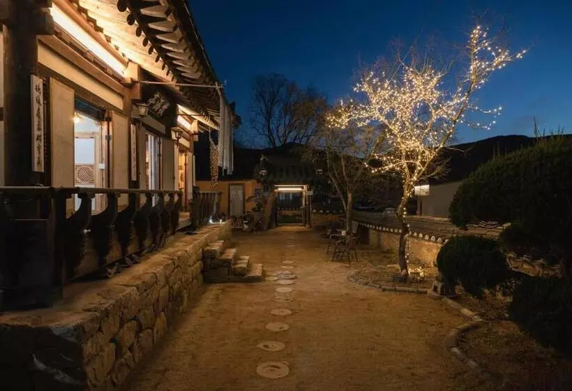 ペンション Andong Gyeonghamjeong