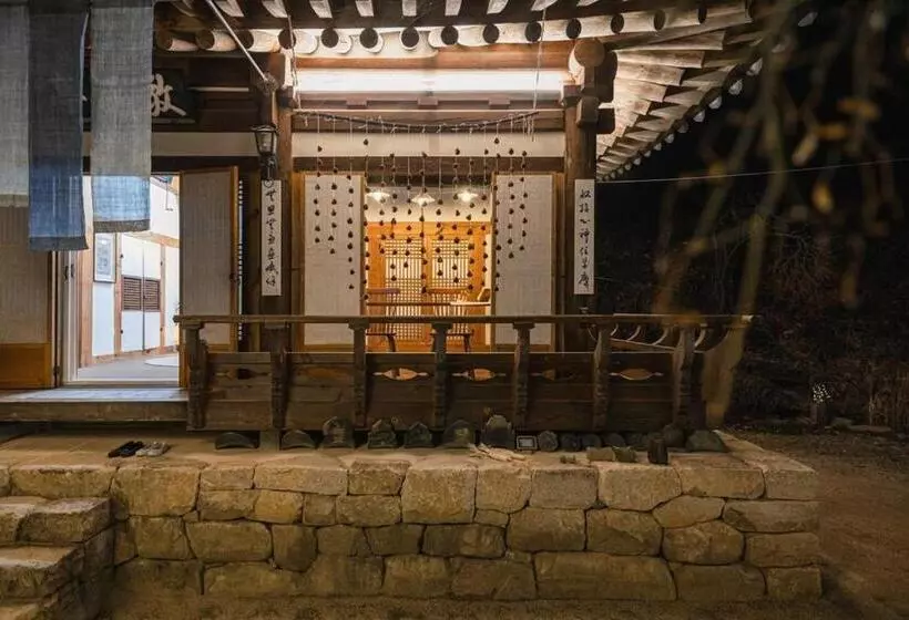ペンション Andong Gyeonghamjeong