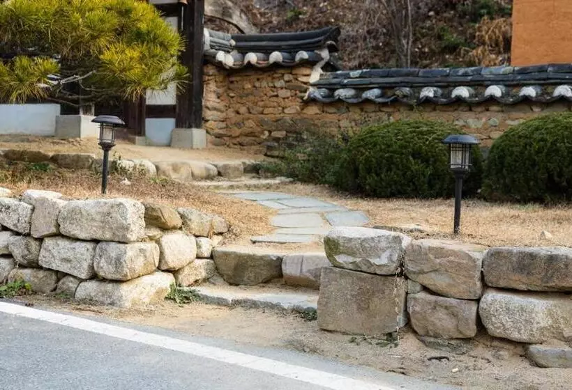 ペンション Andong Gyeonghamjeong