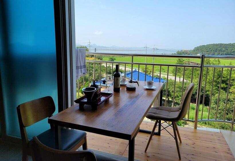 Pensiune Buan Gureum Hosu Maeul Badagaboineun Jib