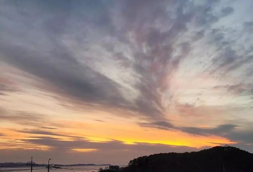 ペンション Buan Gureum Hosu Maeul Badagaboineun Jib