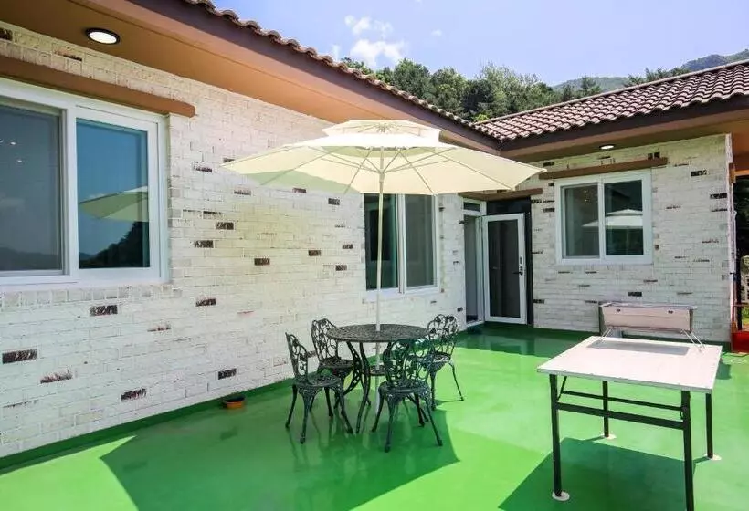 Majatalo Poolip Family House