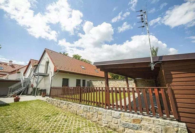 Majatalo Ubytování Na Hrázi