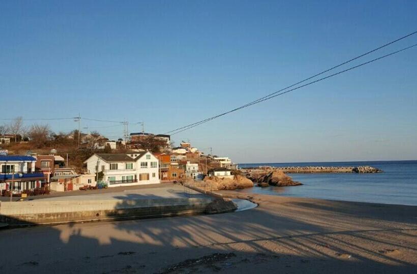 Yeongduk Blue Beach Pension