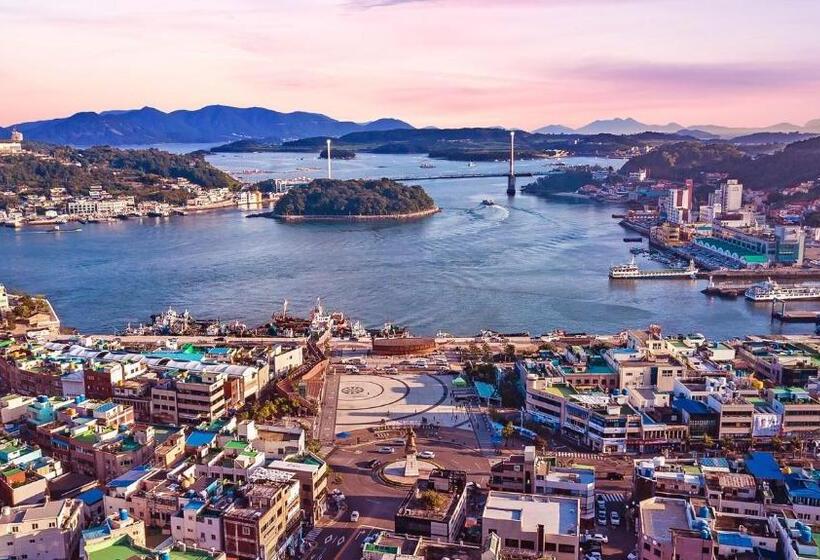 Yeosu Jinnam Mansion Pension