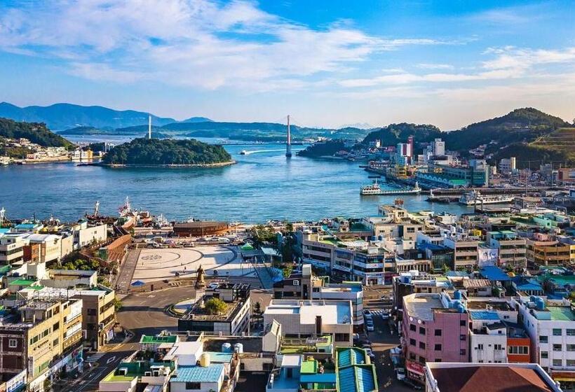 Yeosu Jinnam Mansion Pension