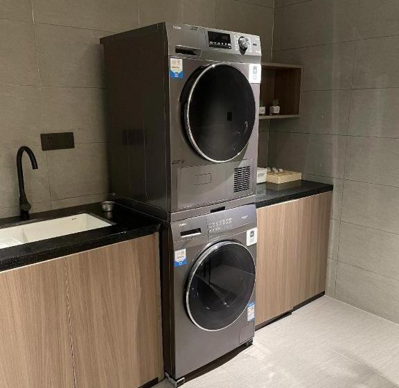 Hanting Hotel Ylan County Government Tongjiang Road