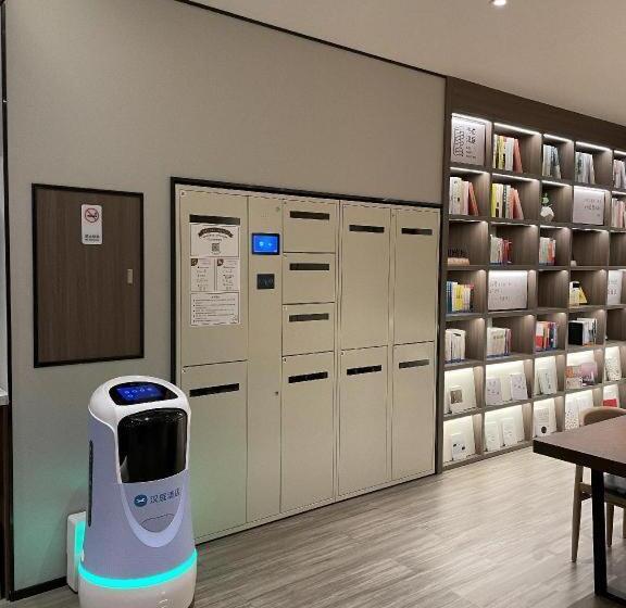 Hanting Hotel Ylan County Government Tongjiang Road