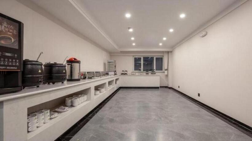 ホテル Green Tree Inn Express Heze University Town