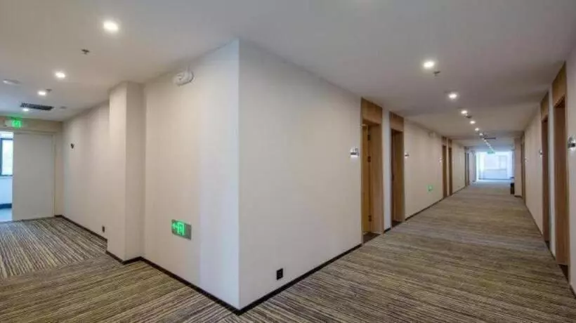 ホテル Green Tree Inn Express Heze University Town