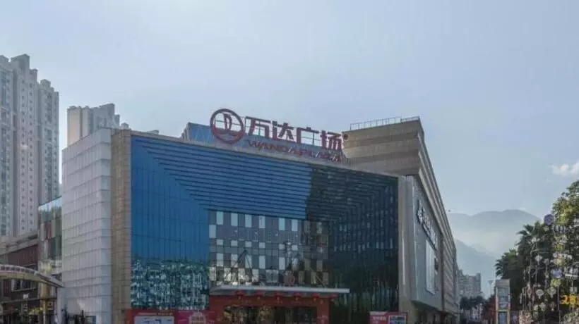 Hotelli Greentree Inn Express Fujian Ningde Ningchuan Road Qinghua Building