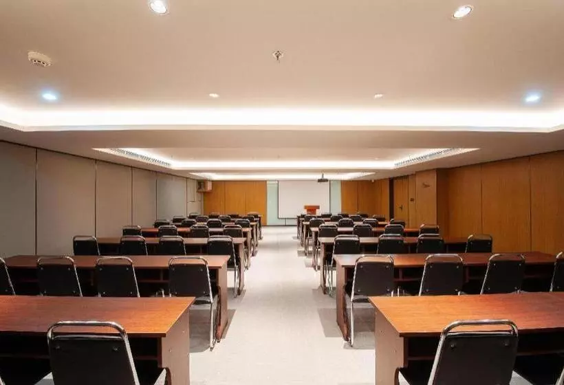 Ji Hotel Jinzhou Yunfei Bridge