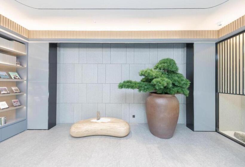 Ji Hotel Wuhan Optics Valley Daxueyuan Road