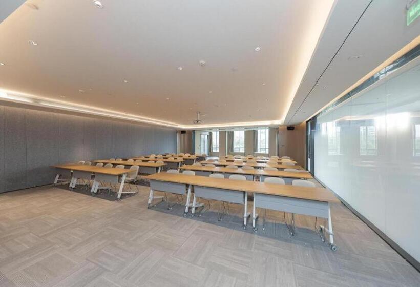 Ji Hotel Wuhan Optics Valley Daxueyuan Road