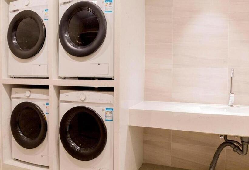 Lavande Hotel Nanchang Aixihu Shida